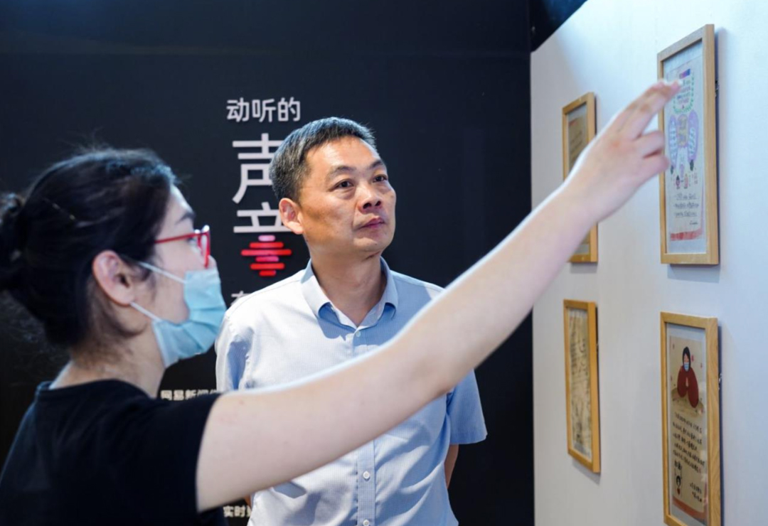 抗疫主題會(huì)展活動(dòng)帶著溫暖人心的瞬間致敬英雄們 - 第14張 - 會(huì)展活動(dòng)策劃CCASY.COM 抗疫主題會(huì)展活動(dòng)帶著溫暖人心的瞬間致敬英雄們 - 第14張