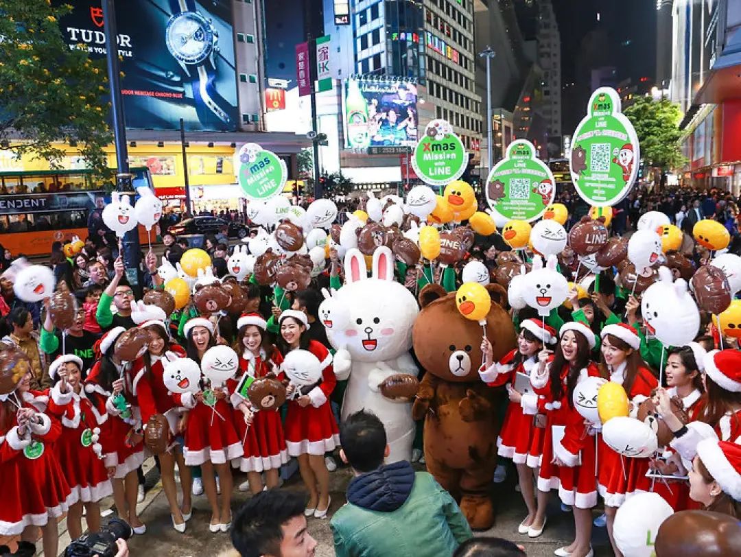 通訊軟件LINE這波圣誕營(yíng)銷活動(dòng)策劃創(chuàng)下了驚人的下載量 - 第16張 - 會(huì)展活動(dòng)策劃CCASY.COM 通訊軟件LINE這波圣誕營(yíng)銷活動(dòng)策劃創(chuàng)下了驚人的下載量 - 第16張